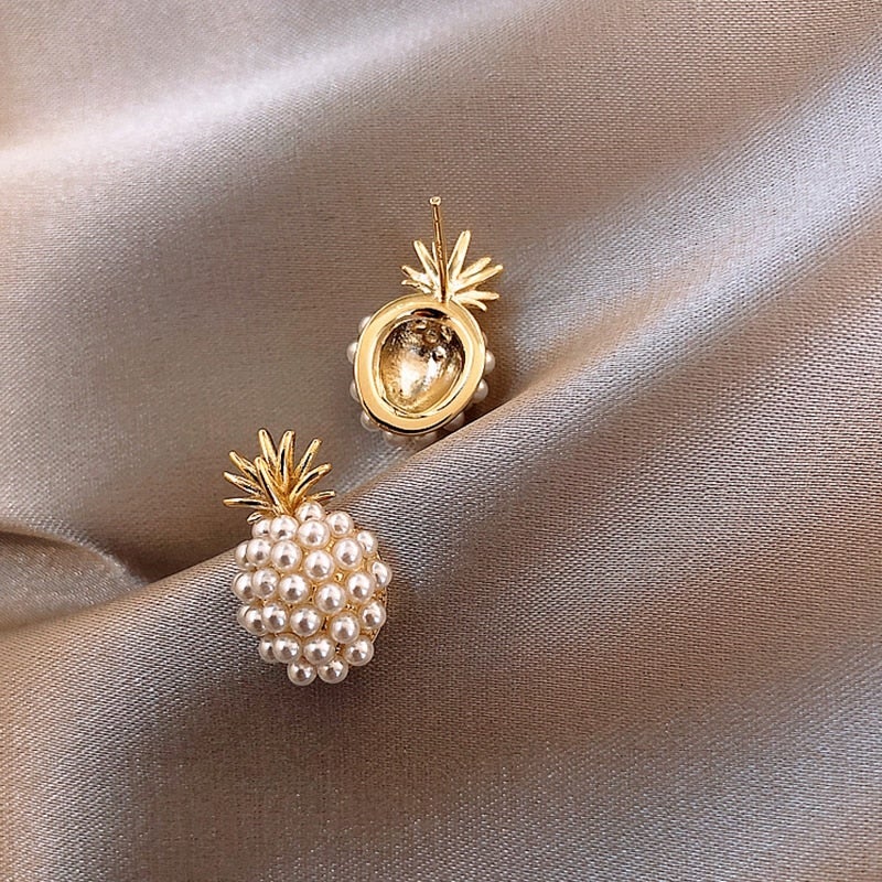 Pendientes de piña tropical con perlas incorporadas