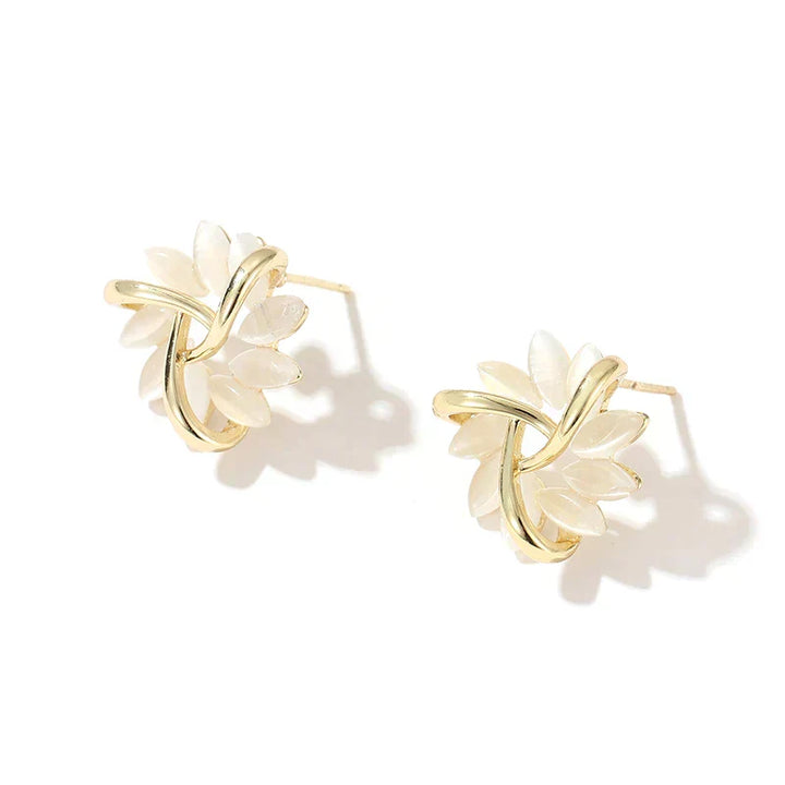 Pendientes de aro con flores de ópalo de oro