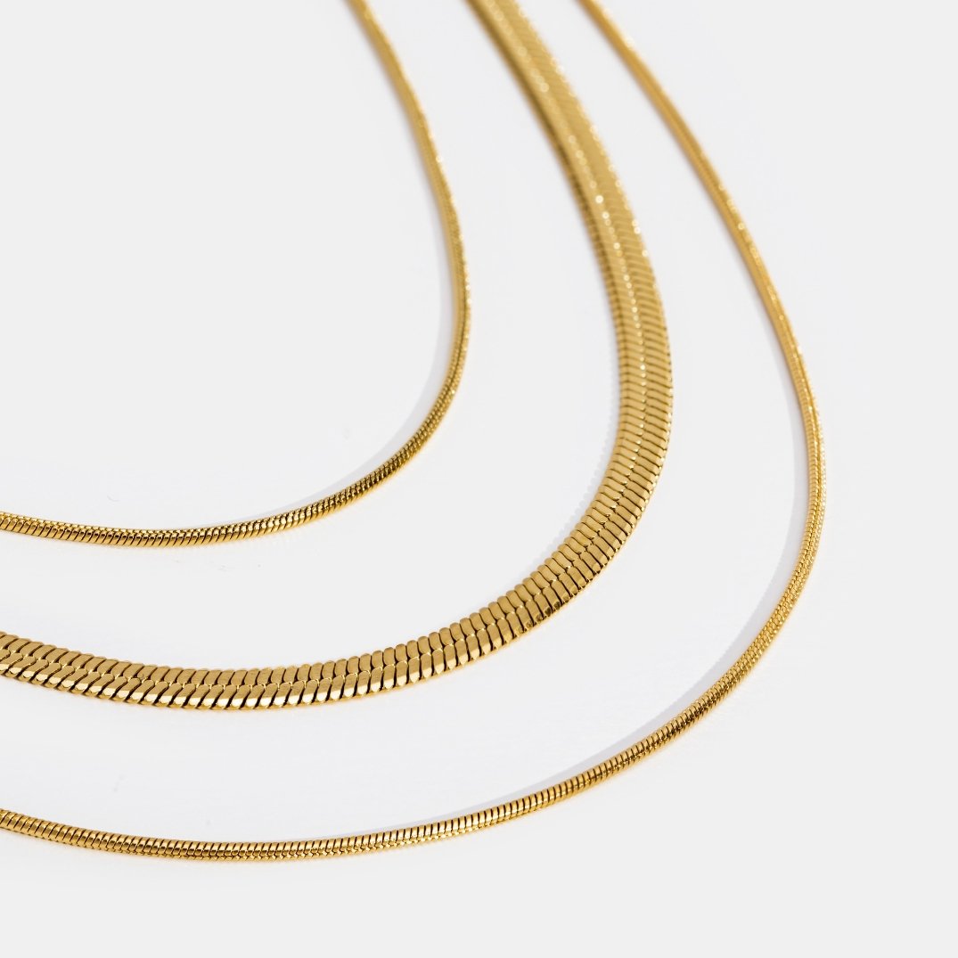 Collar de oro de múltiples capas