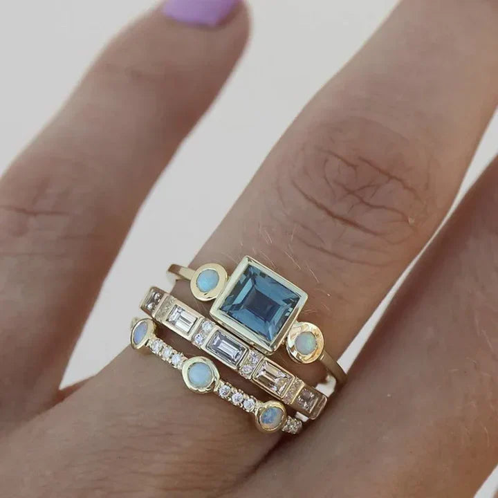 Conjunto de Anillos Vintage con Zirconia Azul