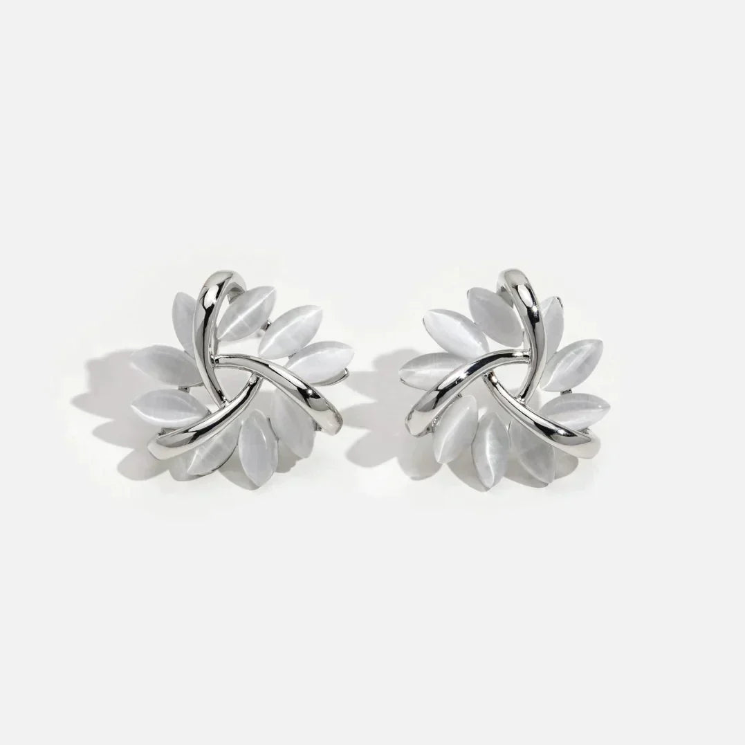 Pendientes de aro con flores de ópalo de oro